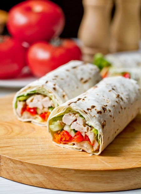Рецепт ролла из лаваша с курицей и овощами с фото пошагово на Вкусном Блоге