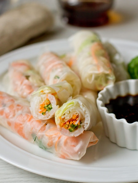 Рецепт спринг-роллов с креветками с фото пошагово на Вкусном Блоге