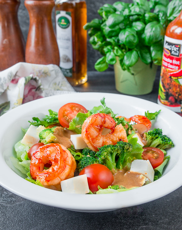 Что приготовить с мелкими креветками. Вьетнамский салат с креветками и арахисом. Салат с креветками и арахисом. Салат с креветками и арахисом. Салат с креветками и кунжутом.