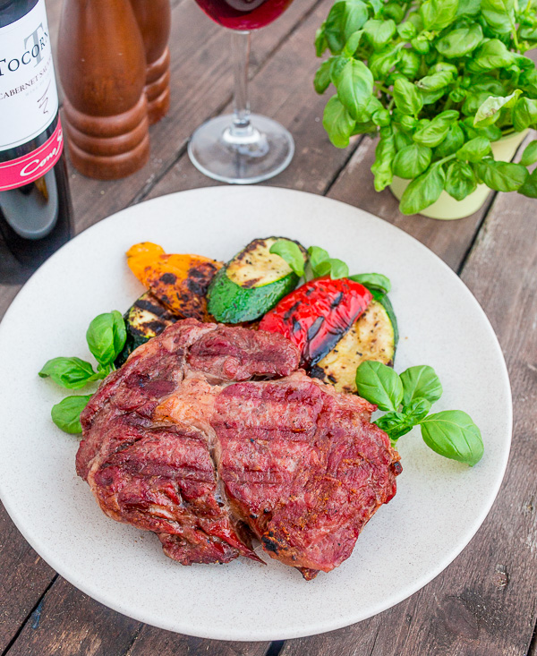Рецепт стейка из говядины на гриле с фото пошагово на Вкусном Блоге